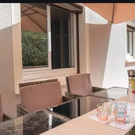 Maison Confortable Avec Jardin A *