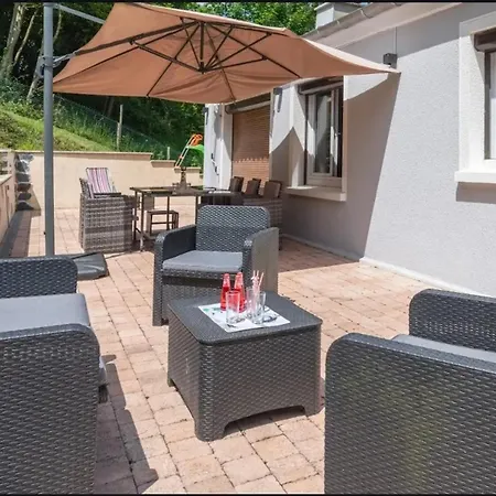 Дом отдыха Maison Confortable Avec Jardin A *